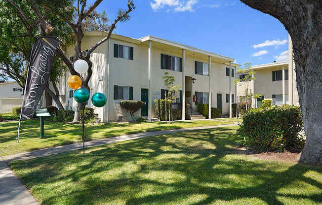 Lush Green Outdoors at Colonial Garden Apartments, San Mateo, CA