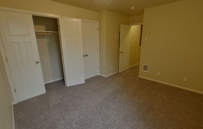 2 beds, 1.5 baths, $1,650, Unit 3