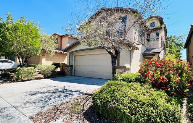 STUNNING 5 BEDROOM 3 FULL BATHROOM HOME LOCATED IN THE HEART OF SUMMERLIN!