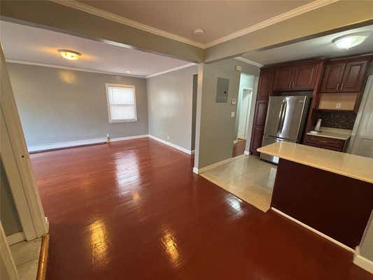 249 16 ELKMONT AVE