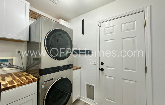 3 beds, 2 baths, $2,200