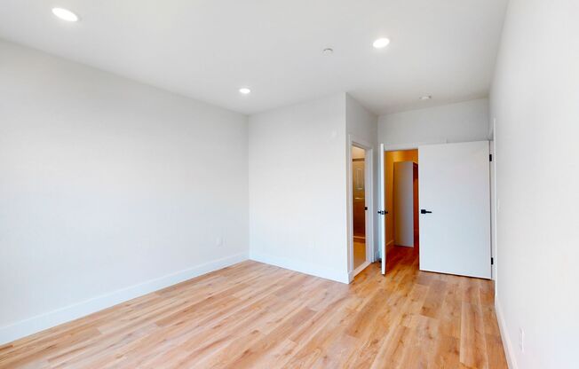 2 beds, 2 baths, 1,060 sqft, $3,295, Unit 322