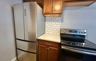 Spacious Queen Anne One Bedroom - Available Now!