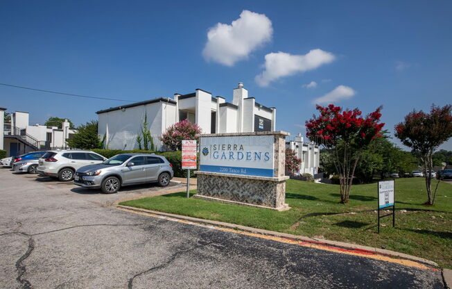 1 bed, 1 bath, 710 sqft, $925, Unit 1812