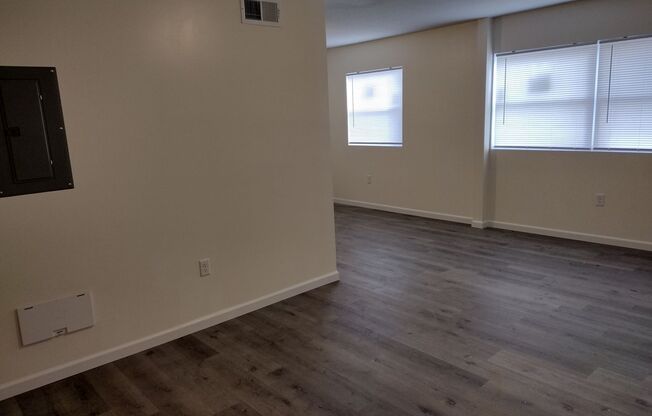 2 beds, 1 bath, 600 sqft, $725, Unit 431 SE Arter - Unit 04