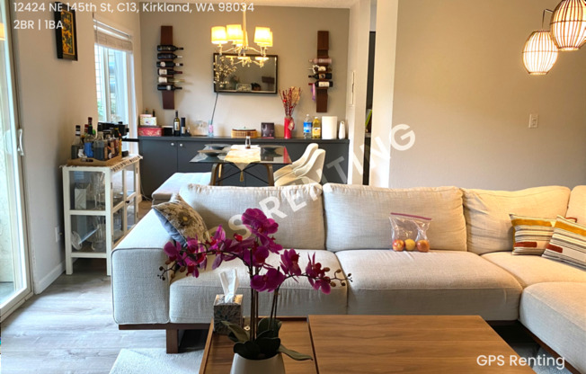 Fully Renovated Ground-Floor Unit – No Steps!