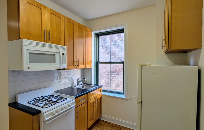 Studio, 1 bath, $2,395, Unit 6I