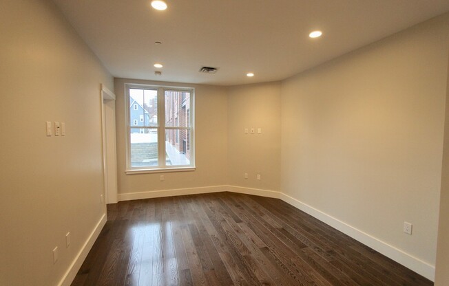 1 bed, 1 bath, 621 sqft, $2,950, Unit 213