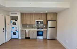 Studio, 1 bath, $2,700, Unit 329