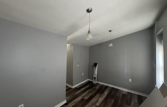 663 2 AVE