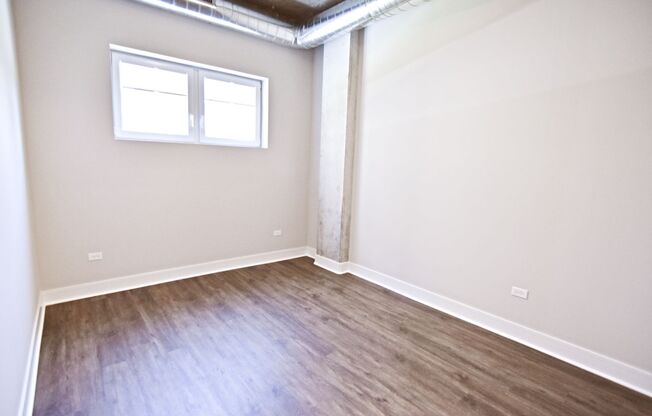 2 beds, 2 baths, 1,014 sqft, $4,300, Unit 3833-219