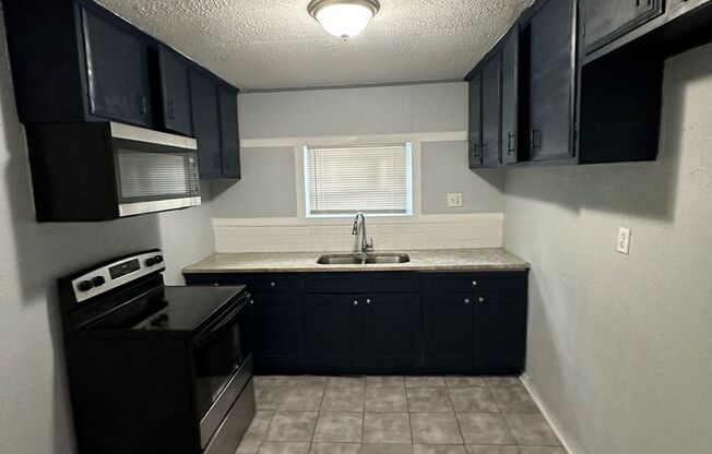 4 beds, 2 baths, $1,295