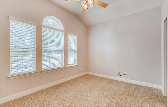 3BR/3 Bath with Upstairs Bonus Room in Cibolo, TX