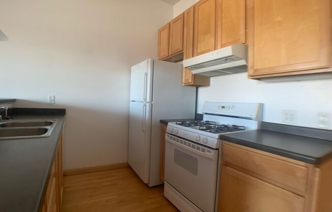 624 E. Ogden Ave