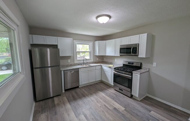Lovely Renovated 3 Bedroom / 1 Bath in Portage
