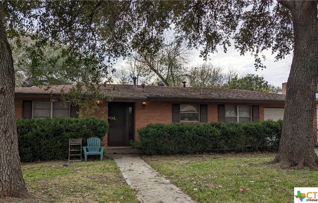 1437 HIGHLAND DR