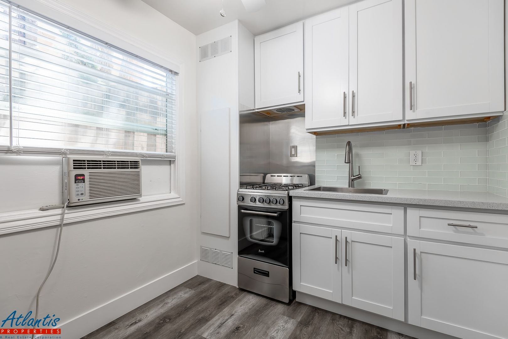 Third St N 589 (589 Zen Garden LLC)