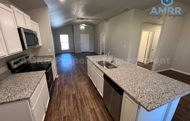 3 beds, 2 baths, $1,699