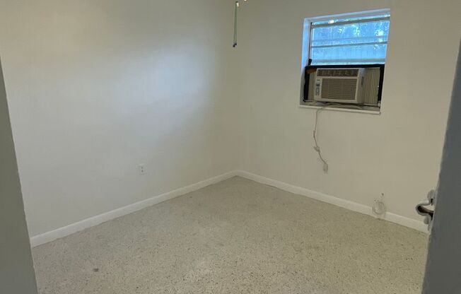 2 beds, 1 bath, 832 sqft, $2,200, Unit #18