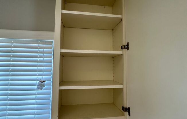 1 bed, 1 bath, 550 sqft, $2,300, Unit 4