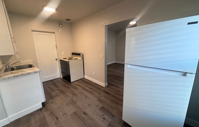 1 bed, 1 bath, 750 sqft, $1,145, Unit 1307-C