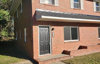 2 beds, 1 bath, $1,300