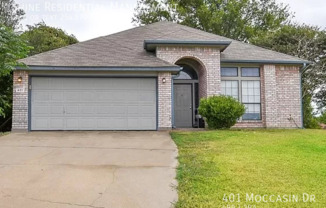 401 MOCCASIN DR