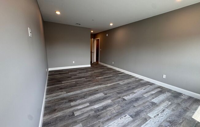 2 beds, 1 bath, 743 sqft, $2,750, Unit 213