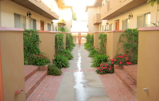 2 beds, 1.5 baths, $2,795, Unit 40-2