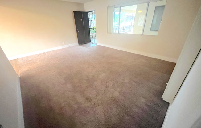 630 SILVERWOOD AVE