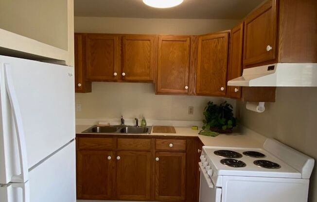 Well-Maintained Two-Story Quadplex Building in Prime Location