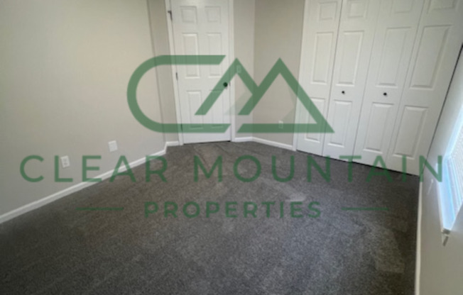 3 beds, 2 baths, 1,300 sqft, $1,750, Unit 1 EC