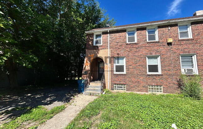 6136 6138 RAY AVE