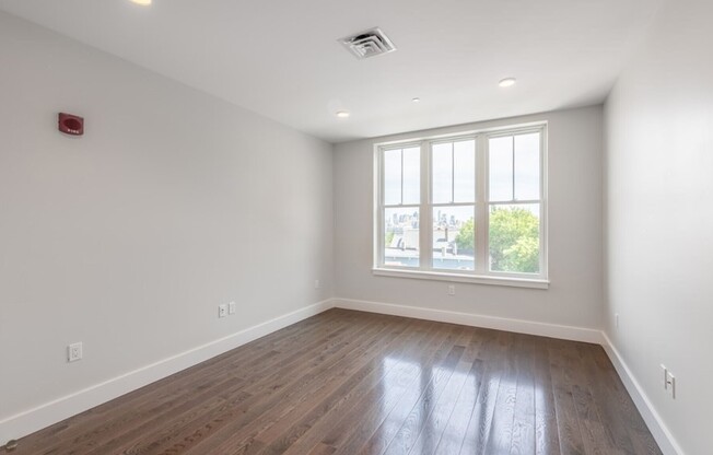 1 bed, 1 bath, 900 sqft, $3,450, Unit 409