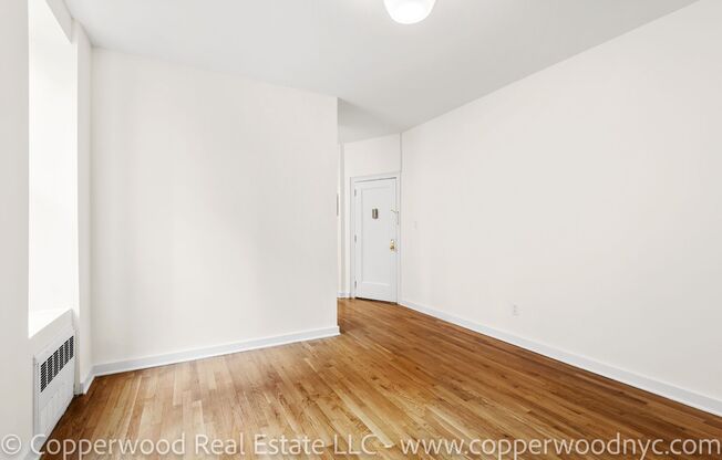 1592 First Avenue