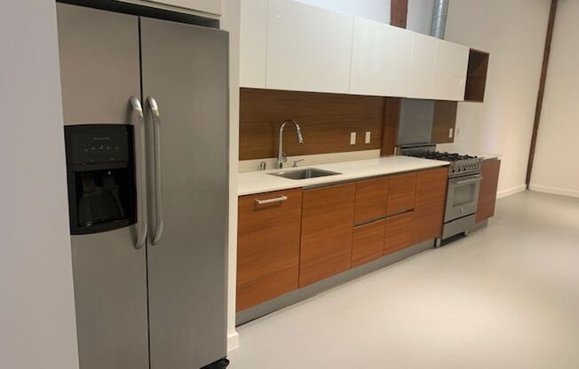 1 bed, 1 bath, 839 sqft, $2,900, Unit 2121 B113