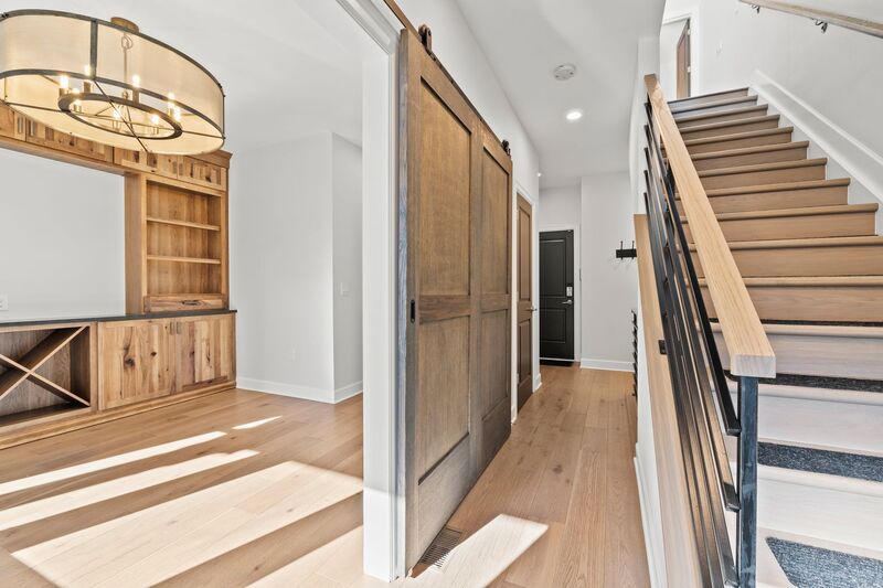 297 AUDEN AVE