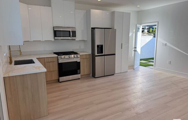 1 bed, 1 bath, $2,750