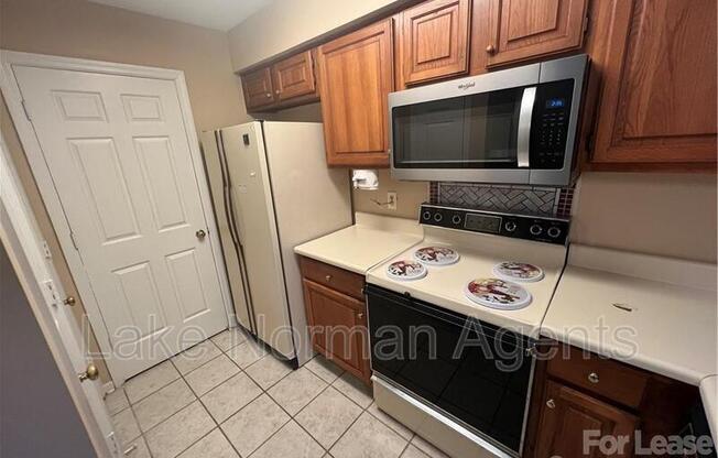 18817 Nautical Dr, Apt 303