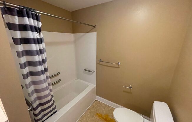 1 bed, 1 bath, 588 sqft, $995, Unit Apt 405