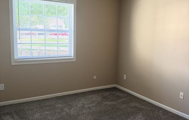 1 bed, 1 bath, 646 sqft, $795, Unit 350F