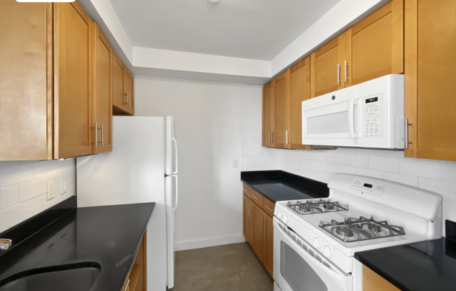 2 beds, 2 baths, $3,195, Unit 8A