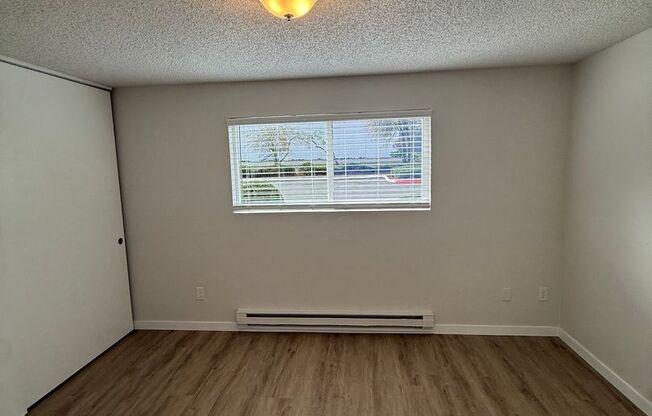 1 bed, 1 bath, 590 sqft, $1,395, Unit 924