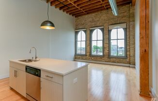 1 bed, 1 bath, 760 sqft, $1,700, Unit 202