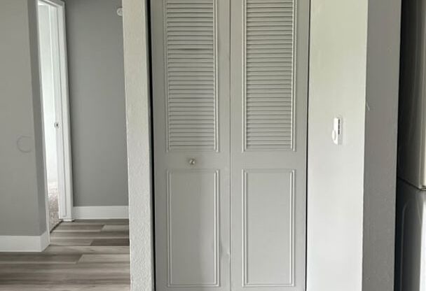 3 beds, 1 bath, 945 sqft, $1,600, Unit 1326 L1