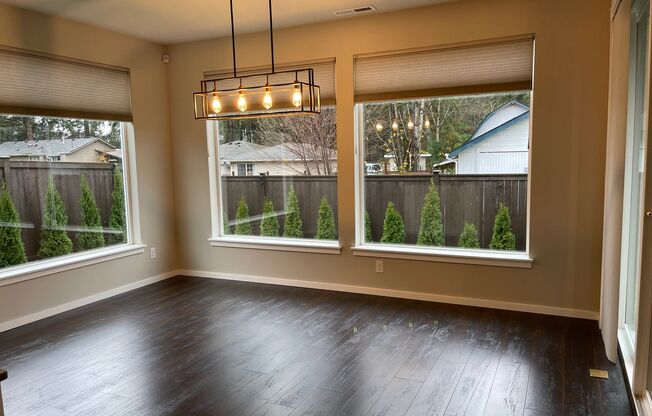 Beautiful Mainvue Home in Maple Valley!