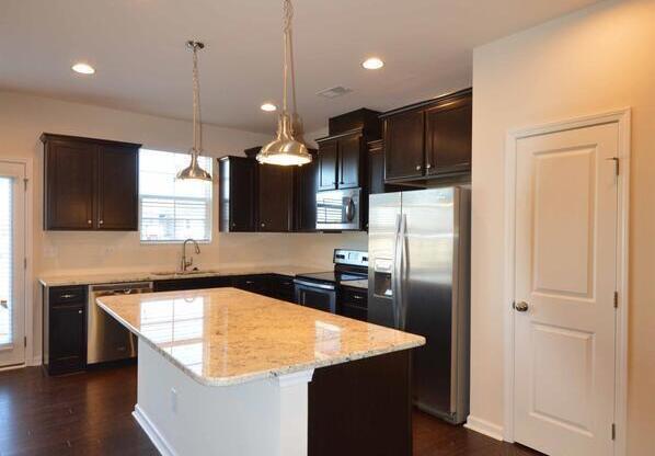 1131 LITTLE GEM LN