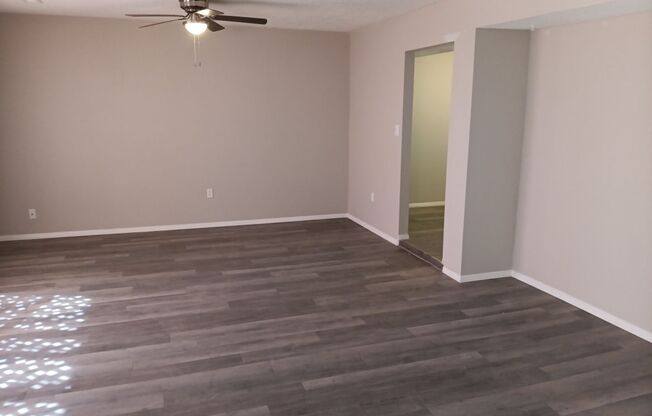 Charming 4-bedroom, 2-bathroom! Showings available NOW!