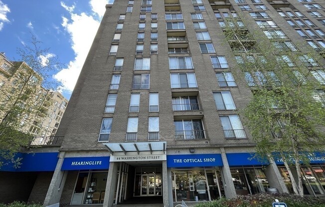 Studio, 1 bath, 500 sqft, $2,500, Unit 606