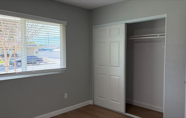 3 beds, 2 baths, 1,125 sqft, $3,350, Unit 82